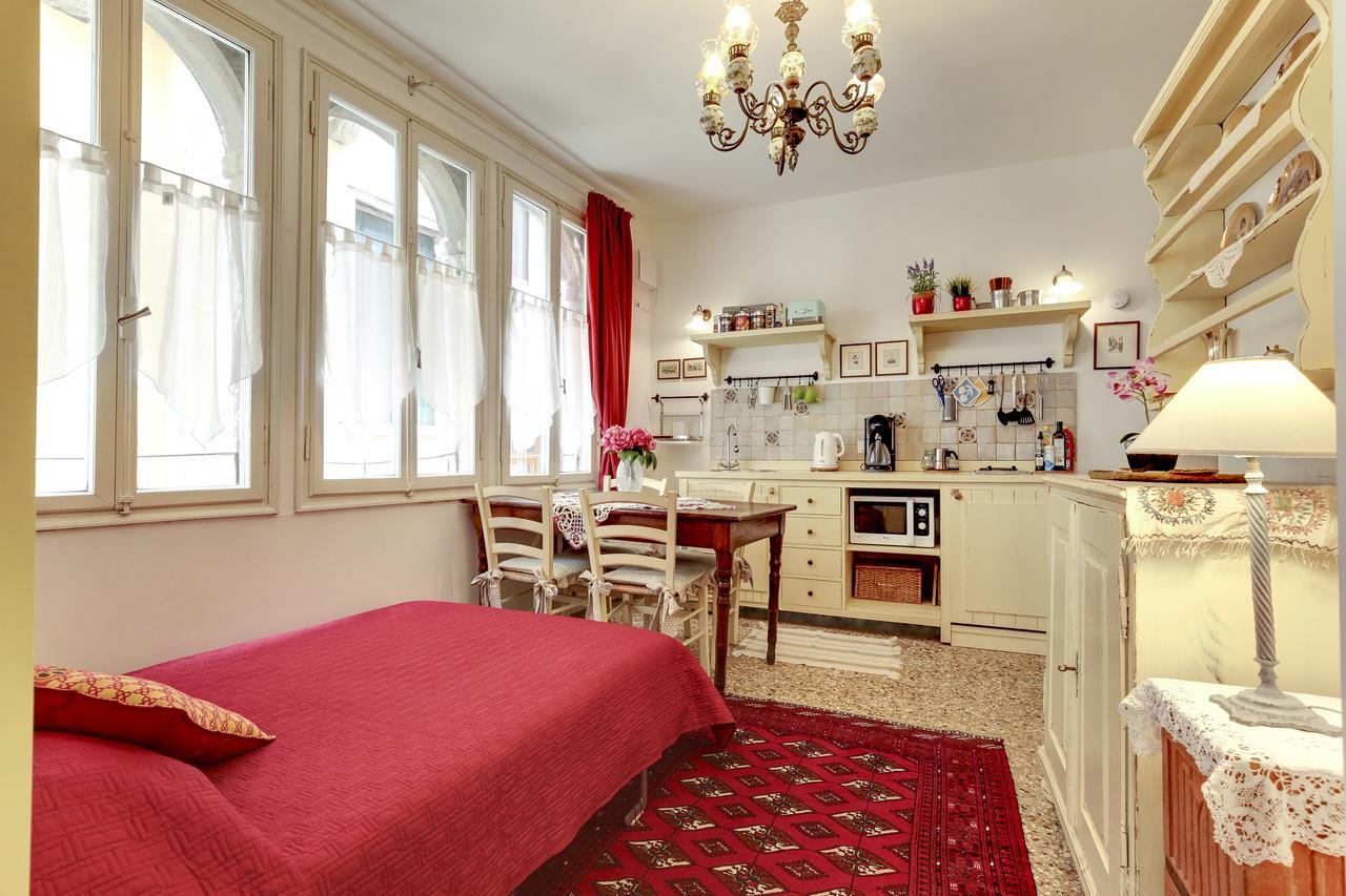 Ca' Badoer Frari Apartamento Veneza Exterior foto